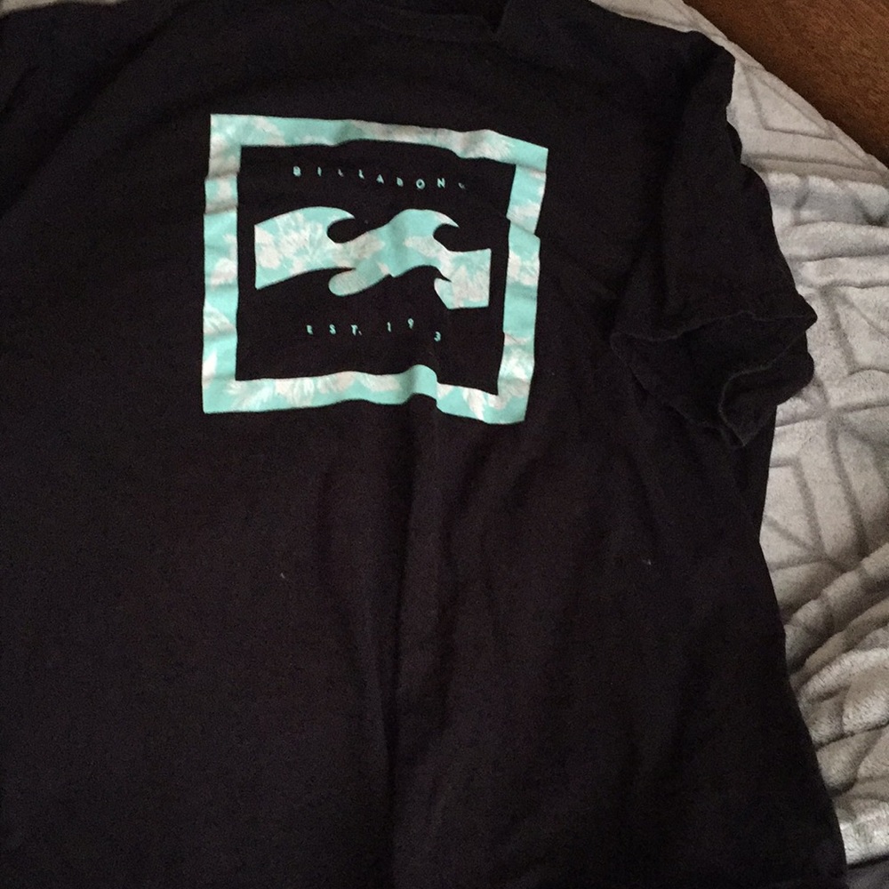 Black Tee